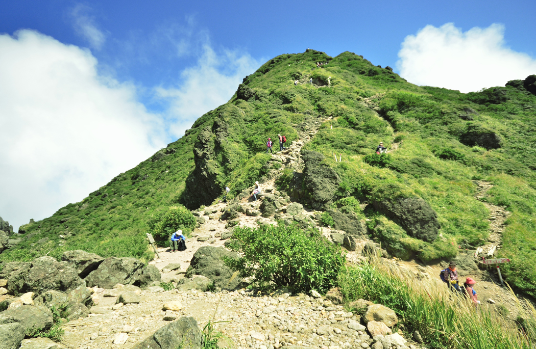 夏の終わりに大分県の豊後富士「由布岳」ヘトヘト登山
